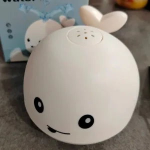 Ricevuto Flashing Whale Sprinkler Bath Toy dal cliente A**r.
