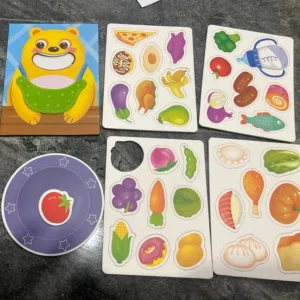 Ricevuto il Gioco di Simulazione dell'Alimentazione Montessori dal cliente Q***n.