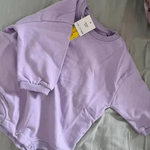 Ricevuto Baby Cotton Long Sleeve Bubble Romper dal cliente U****i.