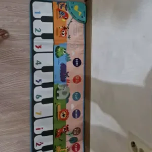 Ricevuto Tappeto Tastiera da Pavimento con Suoni Animali dal cliente S***i.