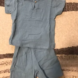 Ricevuto set di abbigliamento in cotone per bambini, T-Shirt e shorts, dal cliente I***c.