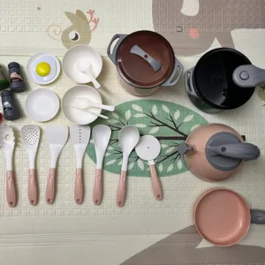 Ricevuto il set di giocattoli da cucina per bambini da parte del cliente E***h.