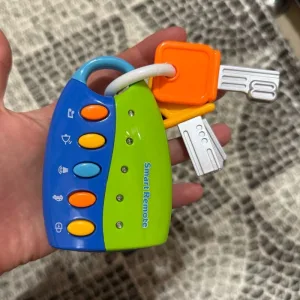 Ricevuto Giocattolo Musicale a Forma di Chiavi per Bambini dal cliente N*****e.