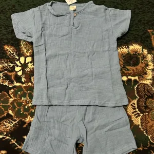 Ricevuto Set di Abbigliamento in Cotone per Bambini T-Shirt e Shorts dal cliente C******o.